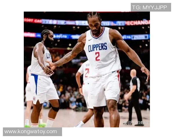 快船大胜湖人!伦纳德科林斯轰49分,哈登稳进攻,2副角齐发挥